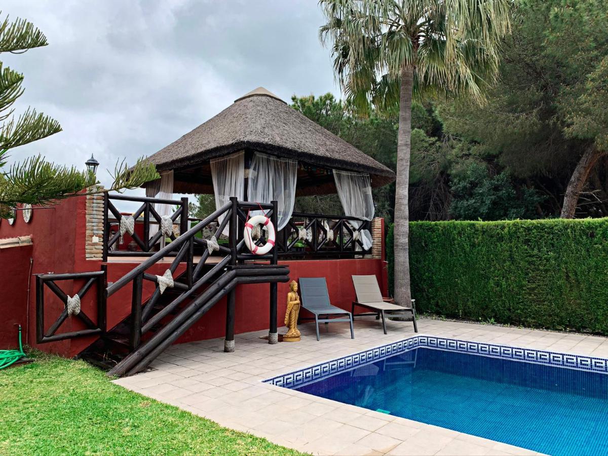 Villa Nabrisa Marbella, 5 Bedroom, Private Pool, Garden, Bbq *
